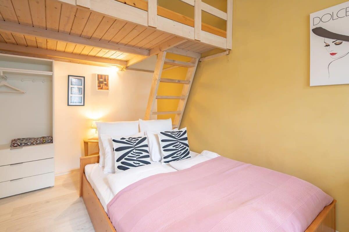 - Comfy With Ac Apartment