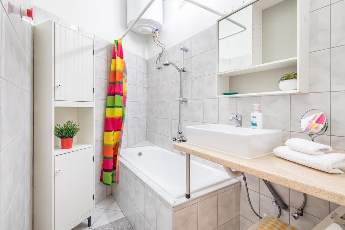 Apartment - Comfy With Ac