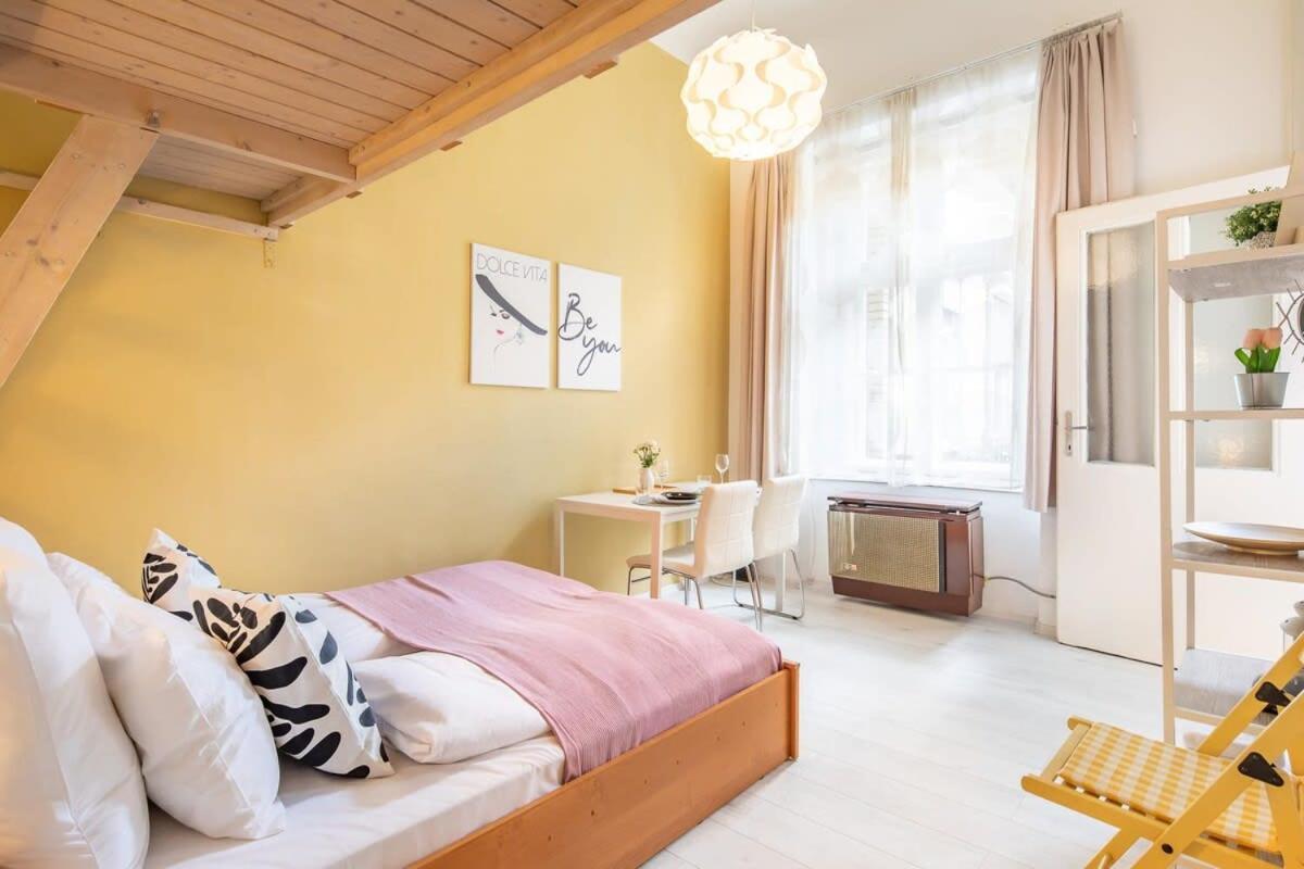 - Comfy With Ac * Budapest